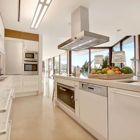 Extraordinary 7 Bdrm W Pool, Gym, Cinema * Marbella