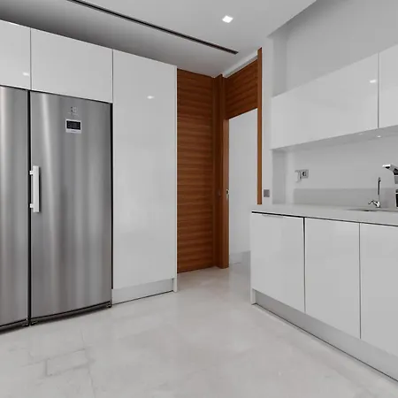 Lejlighed Extraordinary 7 Bdrm W Pool, Gym, Cinema *