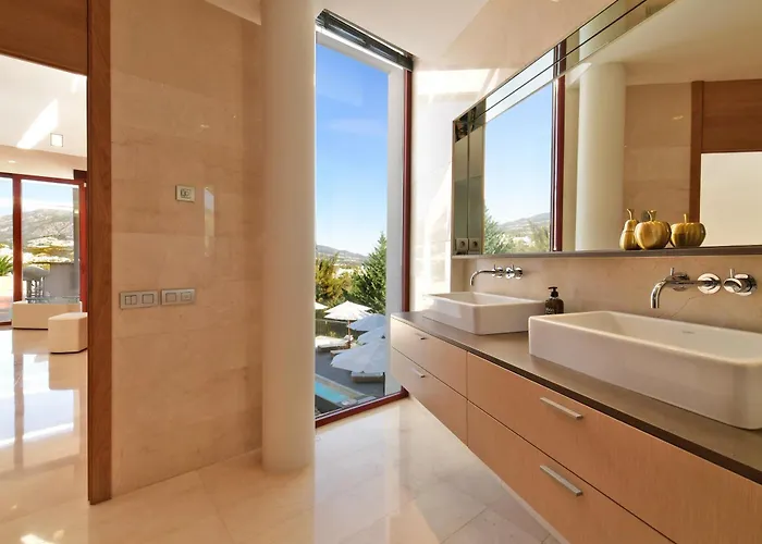 Extraordinary 7 Bdrm W Pool, Gym, Cinema Appartement Marbella