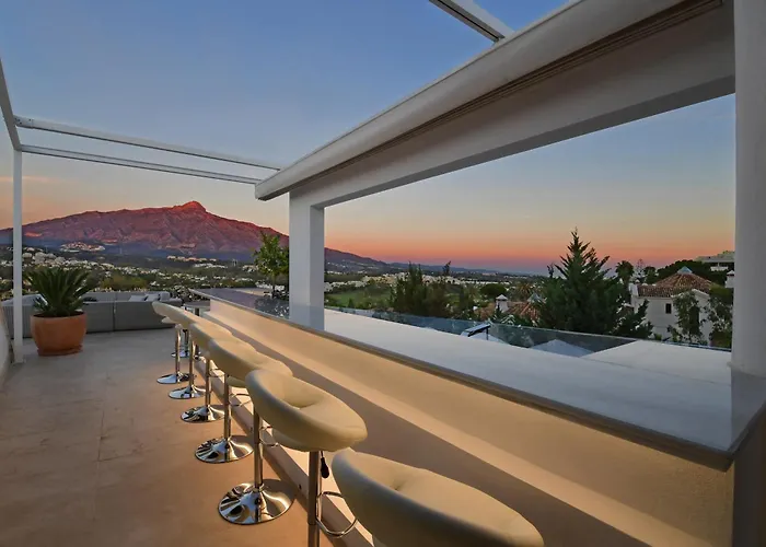 Extraordinary 7 Bdrm W Pool, Gym, Cinema Apartamento *