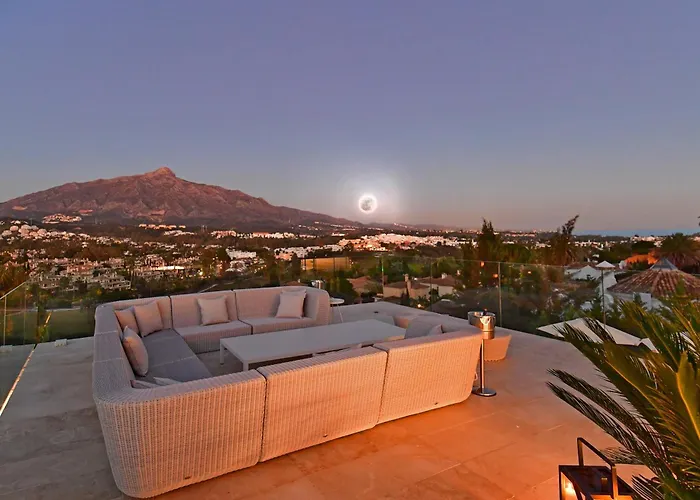 Extraordinary 7 Bdrm W Pool, Gym, Cinema * Marbella