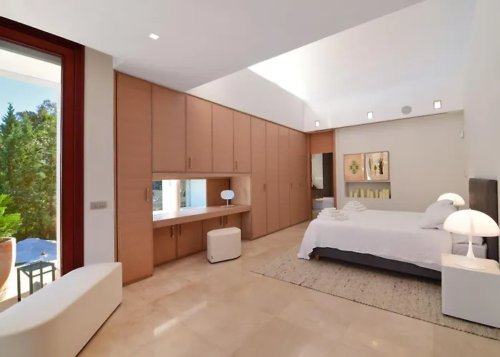 Apartamento Extraordinary 7 Bdrm W Pool, Gym, Cinema